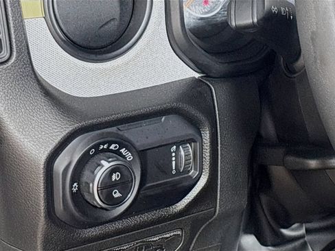 Used 2025 Jeep Gladiator Sport AWD/4WD image 10