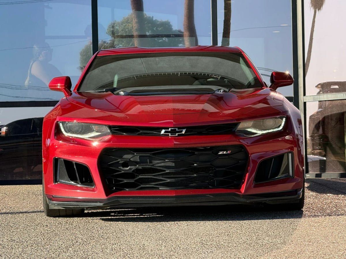 Used 2018 Chevrolet Camaro ZL1 RWD image 20
