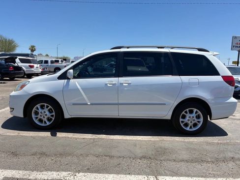 Used 2005 Toyota Sienna XLE Limited AWD/4WD image 3
