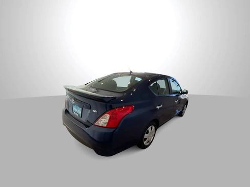 Used 2019 Nissan Versa SV image 8