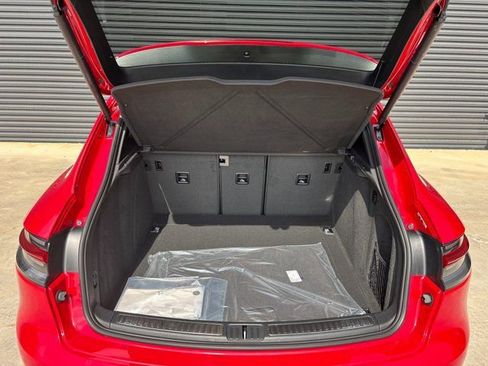 New 2026 Porsche Macan S image 27