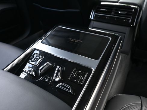 Used 2022 Audi A8 L 3.0T image 24