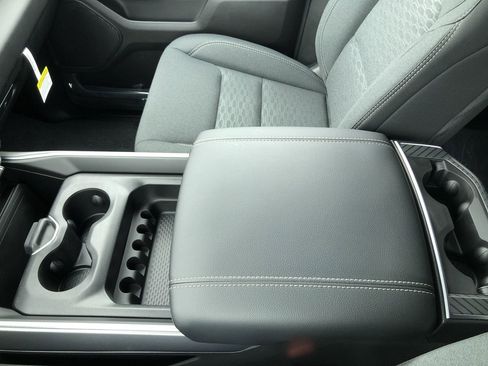 New 2026 RAM 1500 4x4 Crew Cab image 25