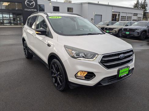 Used 2017 Ford Escape Titanium AWD/4WD image 8