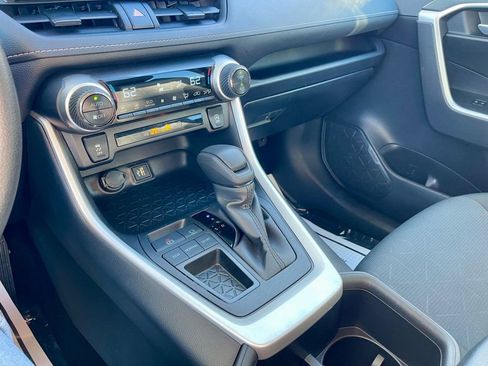 Used 2025 Toyota RAV4 XLE image 15