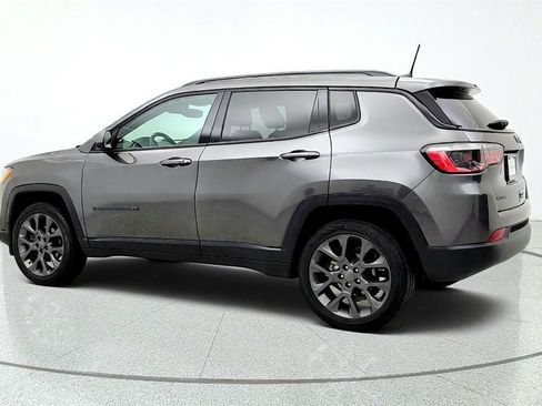 Used 2021 Jeep Compass Latitude w/ Sun and Sound Group AWD/4WD image 7