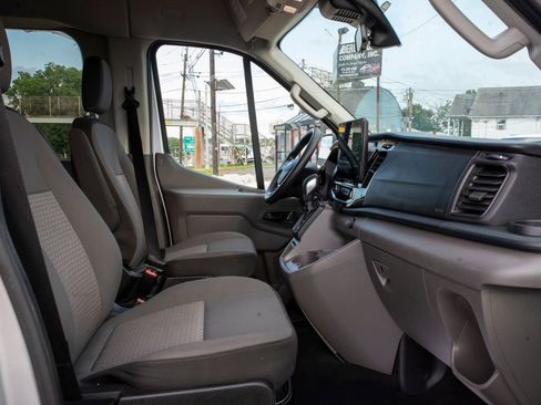 Used 2024 Ford Transit 350 XLT RWD image 17
