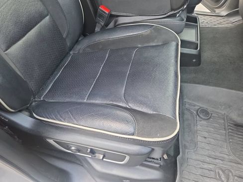 Used 2023 RAM 1500 Laramie AWD/4WD image 30