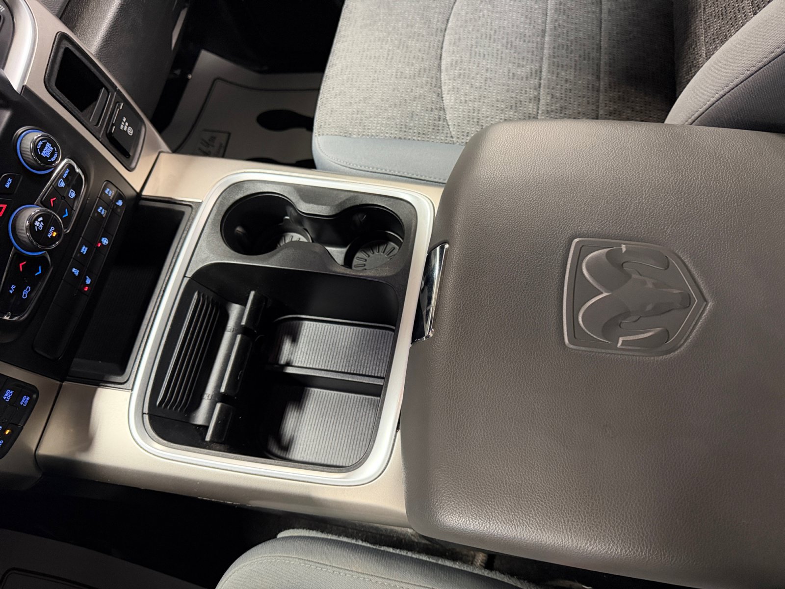 Used 2016 RAM 1500 Big Horn AWD/4WD image 34