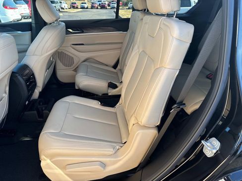 New 2025 Jeep Grand Cherokee L Limited image 16