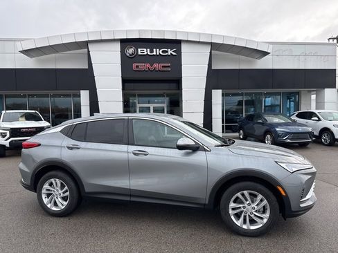 New 2026 Buick Envista Preferred image 2