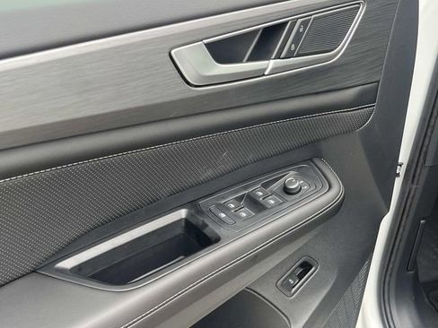 New 2026 Volkswagen Atlas Cross Sport SE FWD image 10