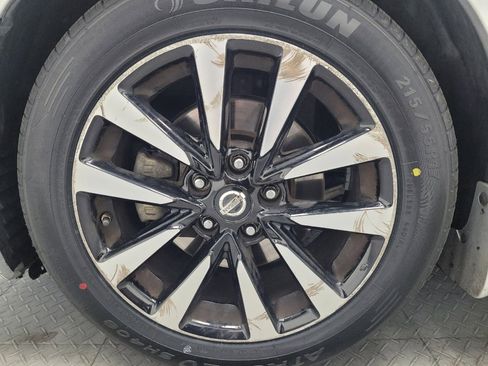 Used 2017 Nissan Altima 2.5 SV image 31