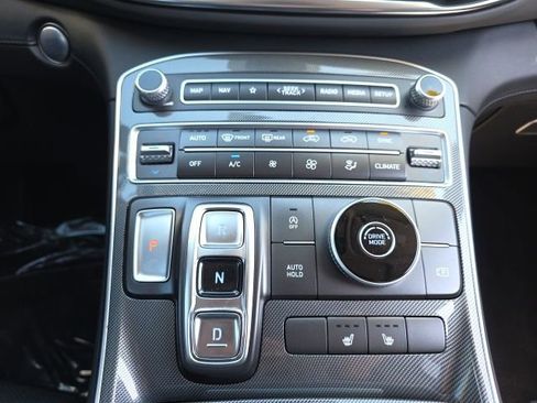 Certified 2022 Hyundai Santa Fe SEL w/ Convenience + Premium Package image 17