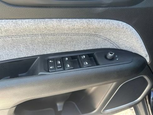 Used 2024 Jeep Compass Latitude AWD/4WD image 13