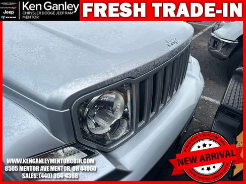 Used 2012 Jeep Liberty Sport image 11