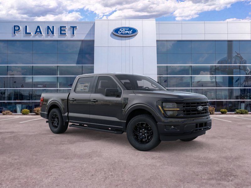 New 2026 Ford F150 XLT w/ XLT Black Appearance Package RWD image 9