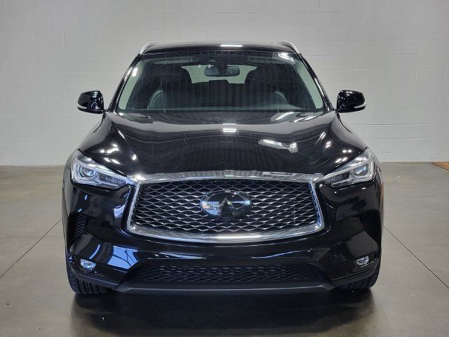 Used 2020 INFINITI QX50 Luxe w/ Navigation Package AWD/4WD image 3