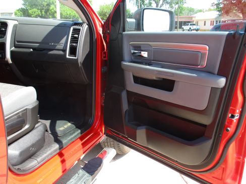 Used 2018 RAM 1500 Big Horn AWD/4WD image 26
