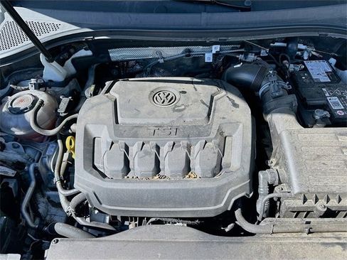 Used 2024 Volkswagen Tiguan SE AWD/4WD image 27