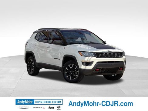 Used 2021 Jeep Compass Trailhawk w/ Trailer Tow Group AWD/4WD image 1