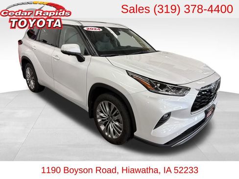 Used 2024 Toyota Highlander Platinum image 1