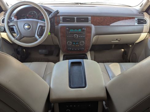 Used 2013 Chevrolet Tahoe LT w/ Luxury Package image 17