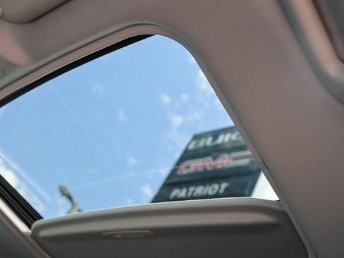 Used 2022 Toyota RAV4 Limited image 14