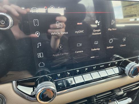 New 2026 GMC Canyon Denali image 18