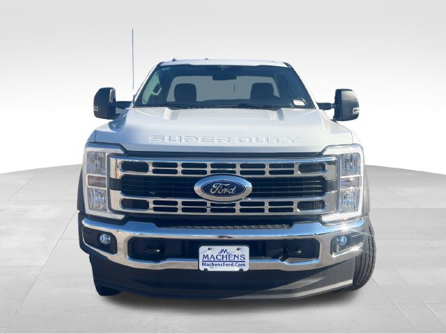 New 2026 Ford F550 4x4 Regular Cab Super Duty image 9