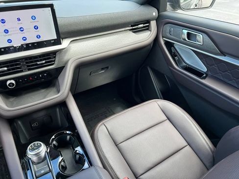 New 2026 Ford Explorer Platinum w/ LUX Leather Package AWD/4WD image 35