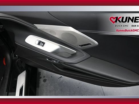 Used 2020 Chevrolet Corvette Stingray Preferred Conv w/ 2LT Preferred Equipment Group RWD image 23