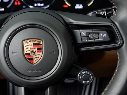 Used 2026 Porsche 911 GT3 RWD image 11