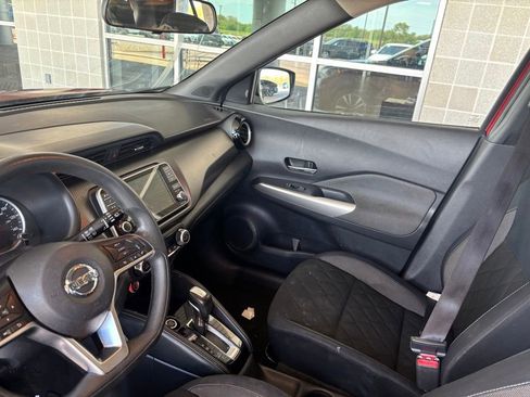 Used 2018 Nissan Kicks SV FWD image 19