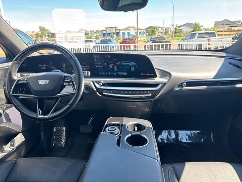 Used 2024 Cadillac Lyriq Luxury w/ LPO, Floor Liner Package AWD/4WD image 12