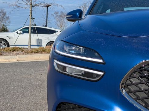 Used 2025 Genesis G70 3.3T Advanced image 8