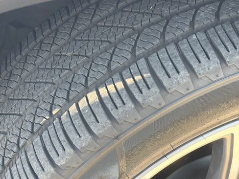Used 2023 Mercedes-Benz GLS 450 4MATIC image 18