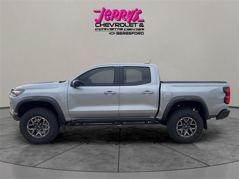 Used 2025 Chevrolet Colorado ZR2 w/ Technology Package image 2