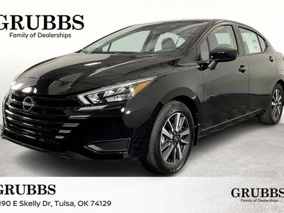 New 2025 Nissan Versa SV w/ Trunk Package