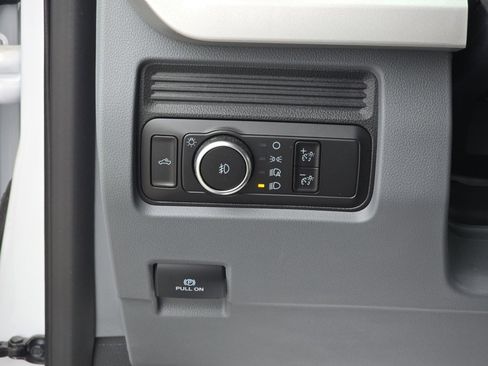 Used 2025 Ford F350 XLT image 30