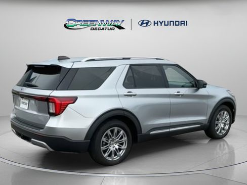 Used 2025 Ford Explorer Platinum RWD image 8