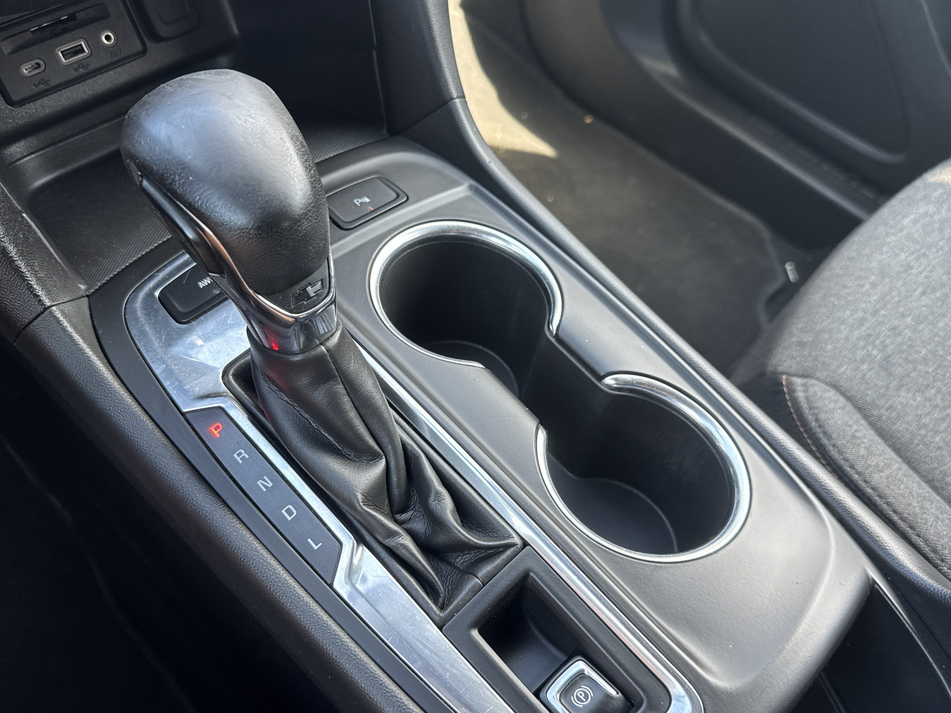 Used 2024 Chevrolet Equinox LT AWD/4WD image 24