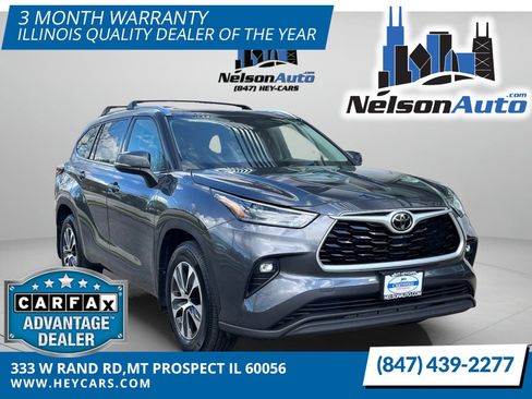 Used 2021 Toyota Highlander XLE AWD/4WD image 1