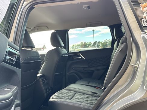 Used 2022 Mitsubishi Outlander SEL image 10