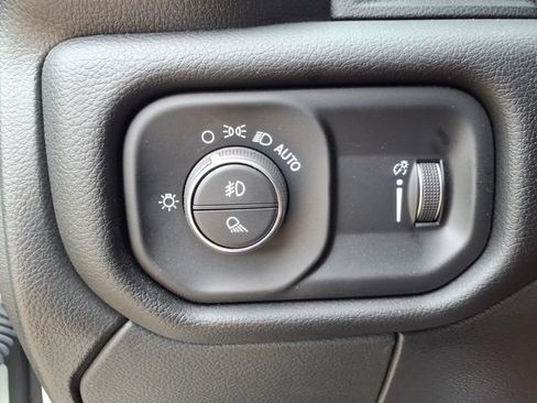 Used 2024 RAM 2500 Big Horn AWD/4WD image 23