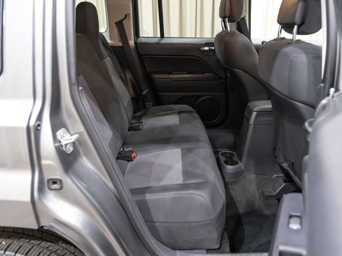 Used 2013 Jeep Patriot Latitude w/ Sun/Sound Group FWD image 12