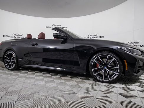 Used 2022 BMW M440i Convertible RWD image 2