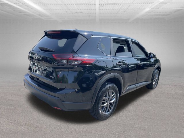 Used 2024 Nissan Rogue S AWD/4WD image 9