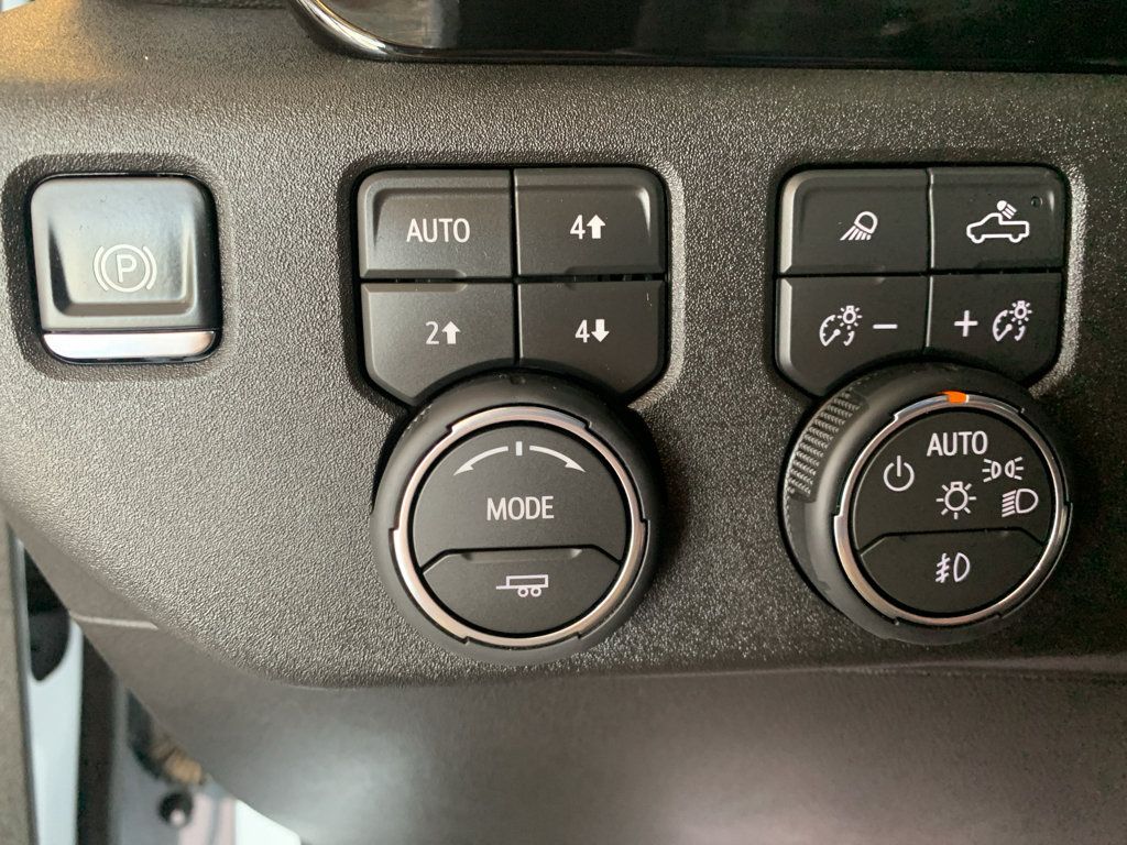 Used 2026 Chevrolet Silverado 1500 High Country AWD/4WD image 29