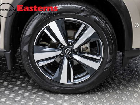 Used 2022 Nissan Rogue SL w/ SL Premium Package image 41